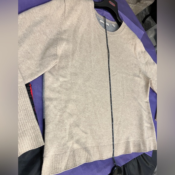 100% Cashmere Chinti & Parker Relaxed Colorblock Crew. L. Beige, Gray, Black. - Picture 12 of 13